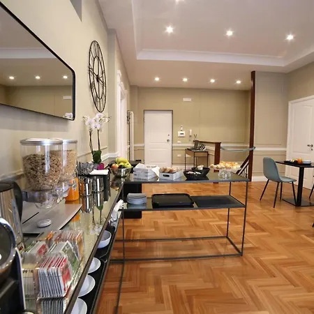 B&B Villa Sant'Elmo Con Parcheggio Interno-3